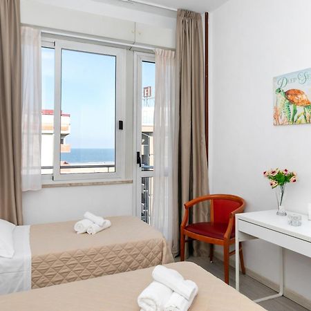 Hotel La Perla Rimini Zewnętrze zdjęcie
